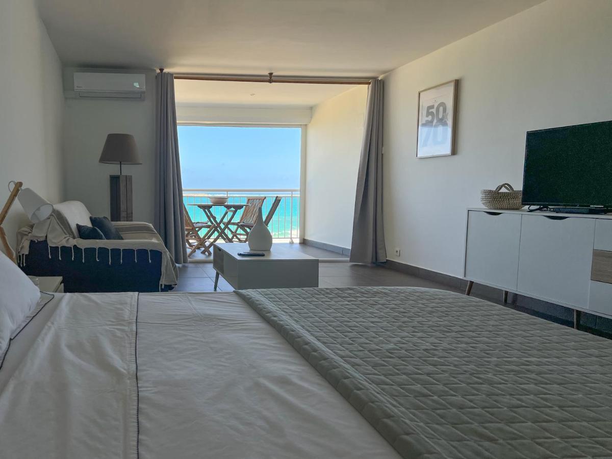 Апартаменты Front Line Unit 520 Ft2 - 48 M2, On Second Floor, Stunning Ocean View Куль-де-Сак Экстерьер фото