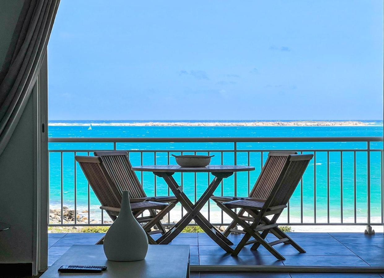 Апартаменты Front Line Unit 520 Ft2 - 48 M2, On Second Floor, Stunning Ocean View Куль-де-Сак Экстерьер фото