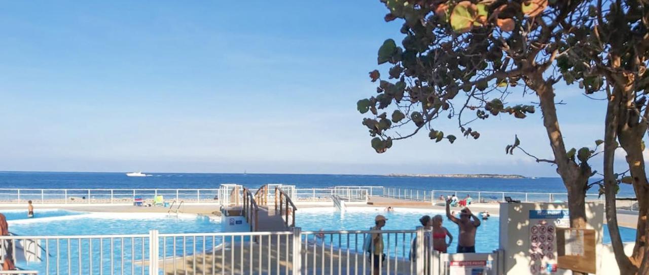 Апартаменты Front Line Unit 520 Ft2 - 48 M2, On Second Floor, Stunning Ocean View Куль-де-Сак Экстерьер фото